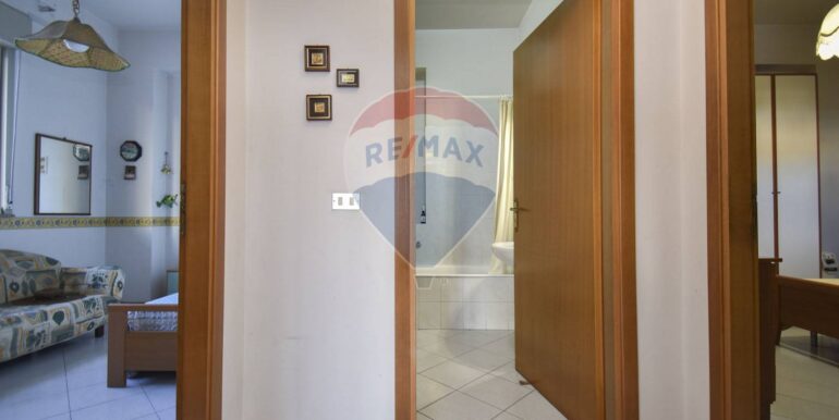 20251103111529-992038-22