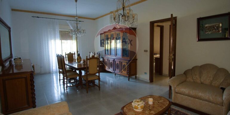 20251103114815-997771-18