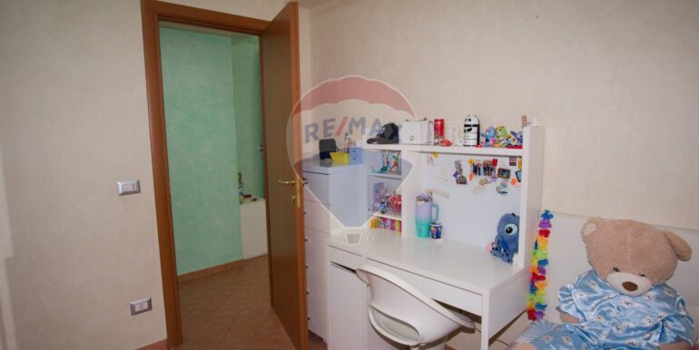 20251103125501-996835-15