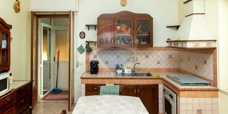 20251103174911-998269-9