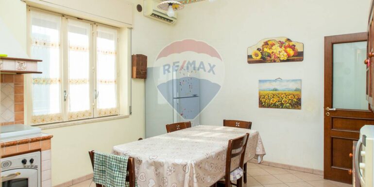 20251103174912-998269-10