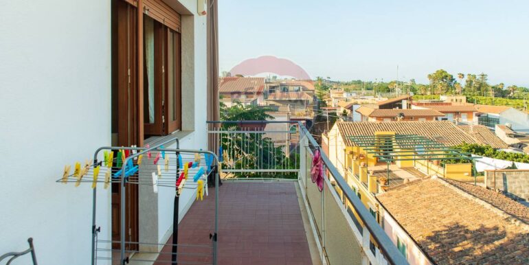 20251103174912-998269-15