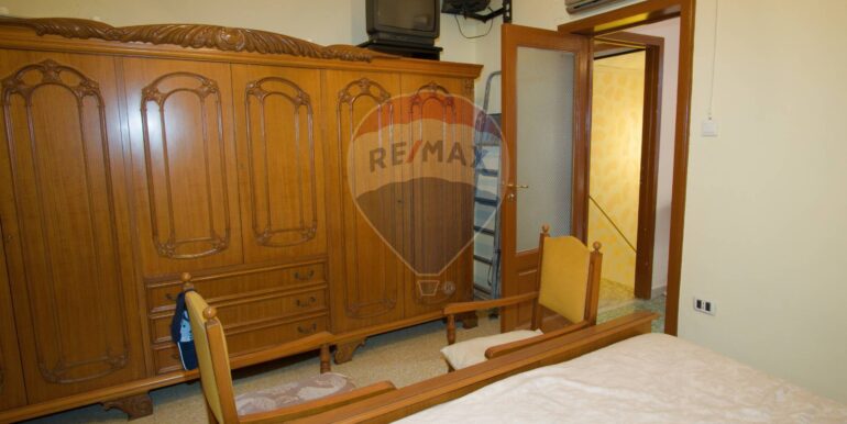 20251103183014-998238-8