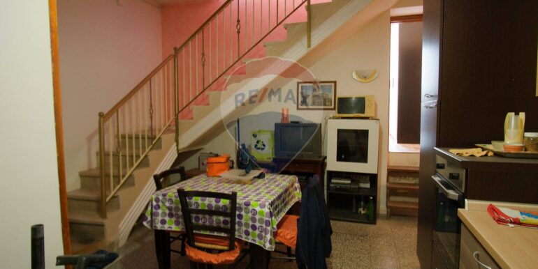 20251103183020-998238-10