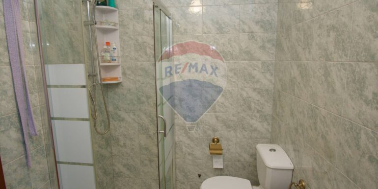 20251103183030-998238-13