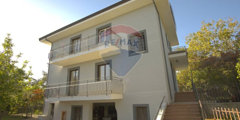 2025110374829-997716-3