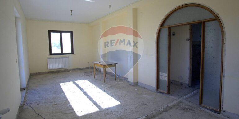 2025110374837-997716-6