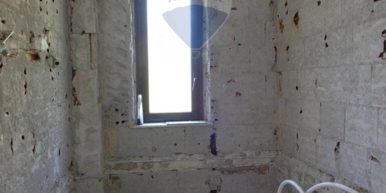 2025110374847-997716-10