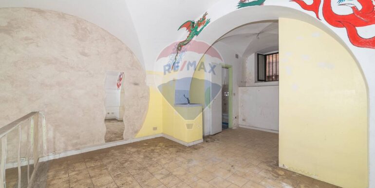 20251104113839-998399-8