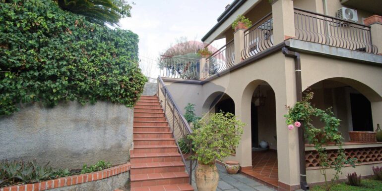 20251104125538-998441-2