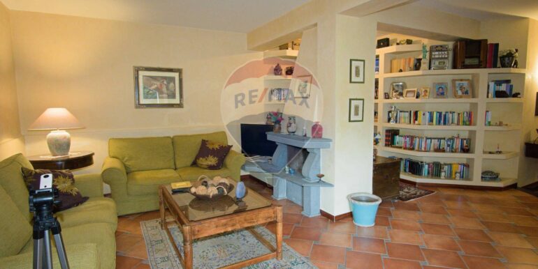 20251104125541-998441-3