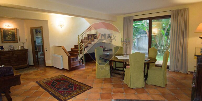 20251104125544-998441-4