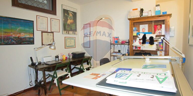 20251104125557-998441-8