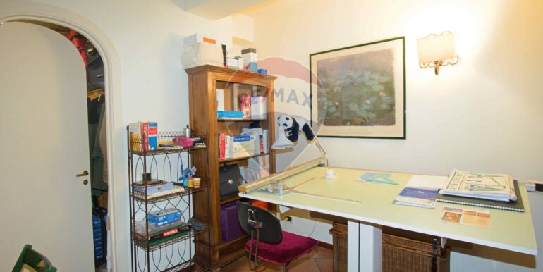 20251104125601-998441-9