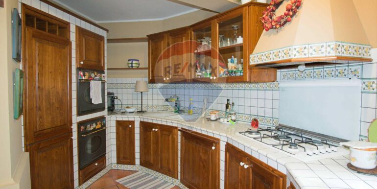 20251104125613-998441-12