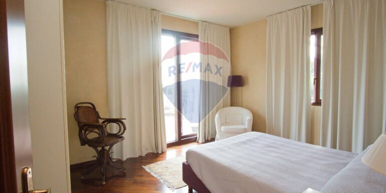 20251104125626-998441-16