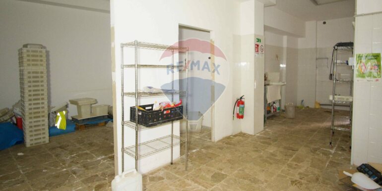 20251104125809-998439-7