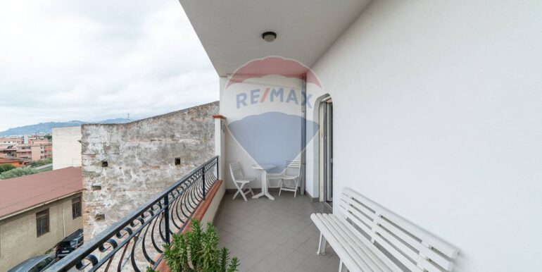 20251104151046-994793-22