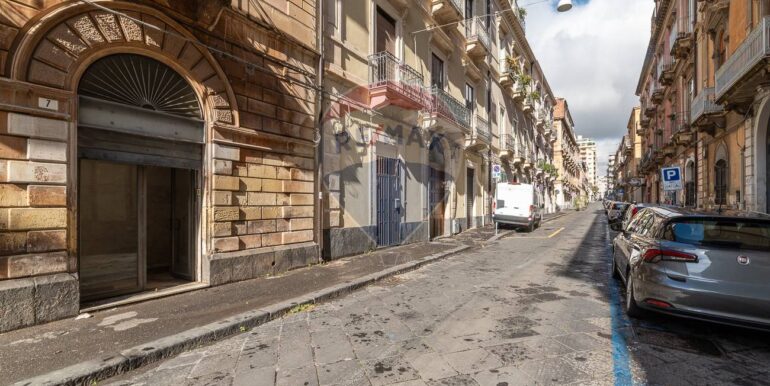 20251104165204-998501-1