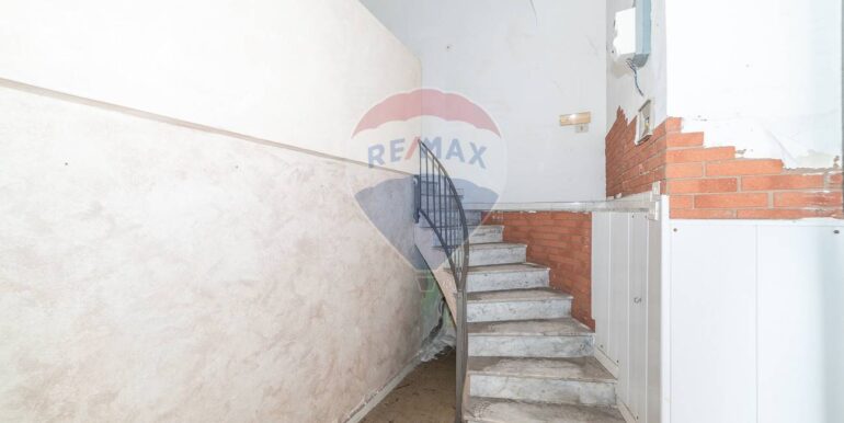 20251104165215-998501-5