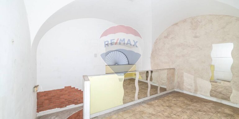 20251104165224-998501-10