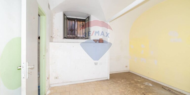 20251104165233-998501-15