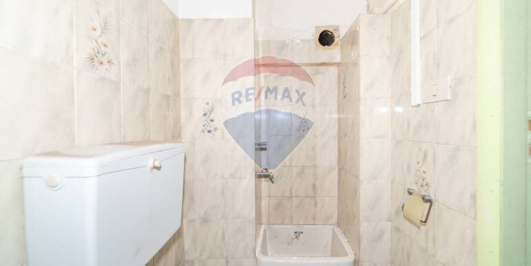 20251104165239-998501-18