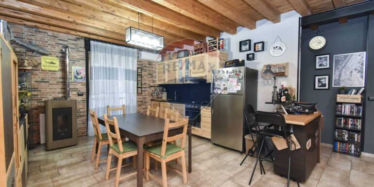 20251104165355-996695-8