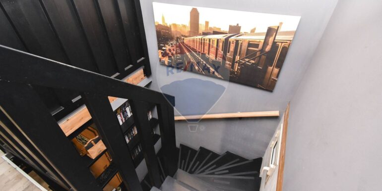 20251104165401-996695-10