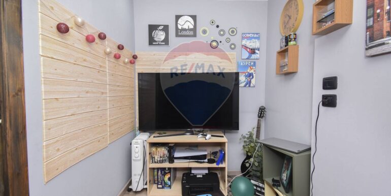 20251104165409-996695-13