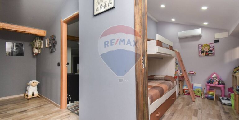 20251104165430-996695-21