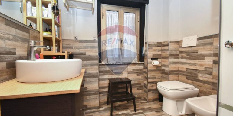 20251104165504-996695-33