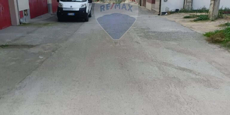 20251104175329-998522-6