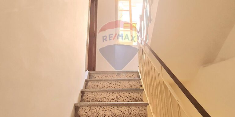 20251104191702-998515-8