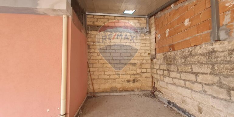 20251104191723-998515-18