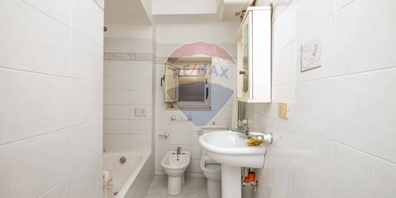 20251105103634-992565-12