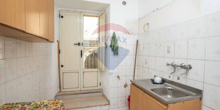 20251105103643-992565-15