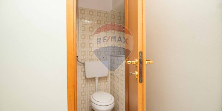 20251105105722-993890-10