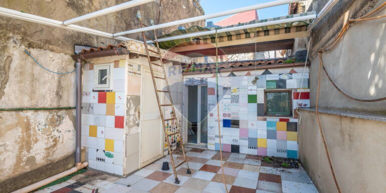 20251105105751-993890-21