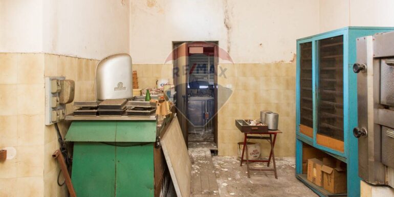 20251105120406-975634-15