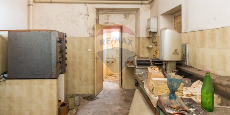 20251105120409-975634-16