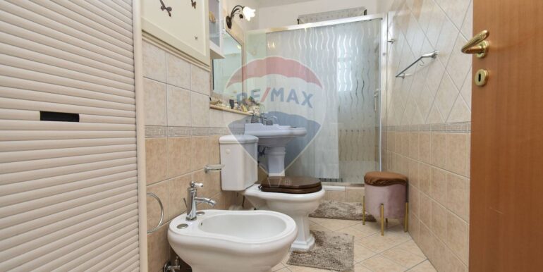 20251105162100-998933-12