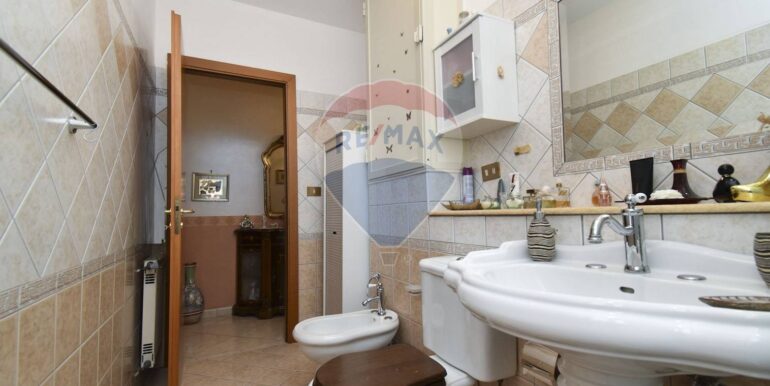 20251105162102-998933-13