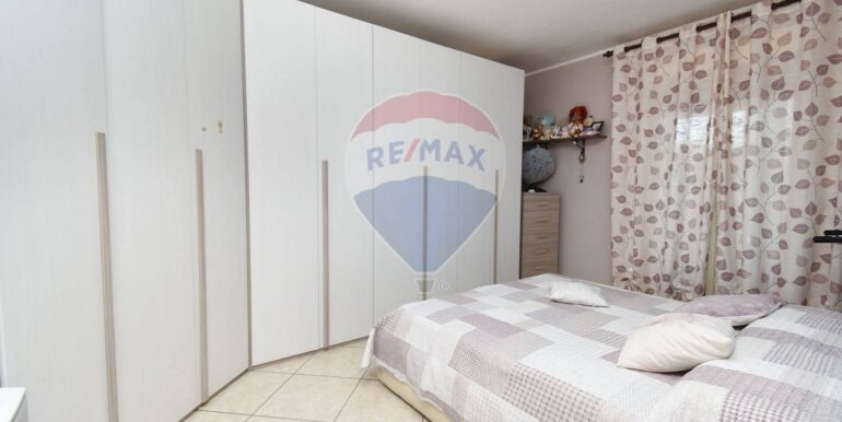 20251105162123-998933-22