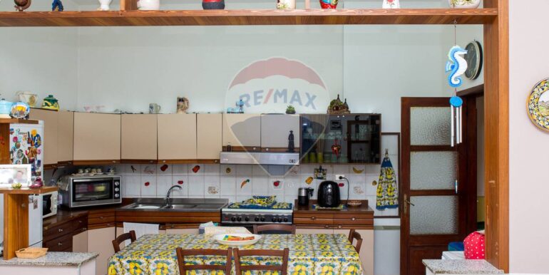 20251105173851-999029-13