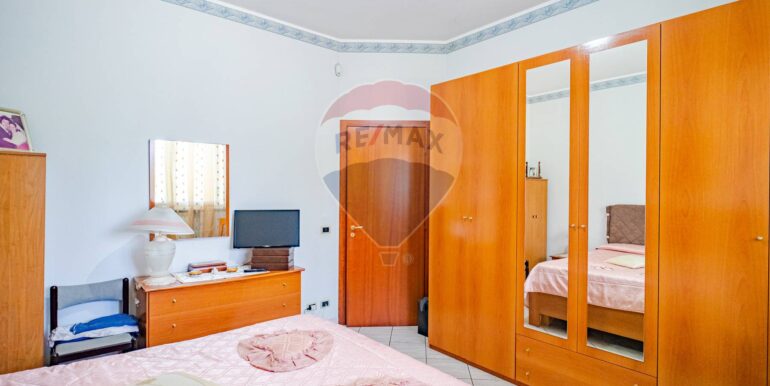 20251105174522-999039-15