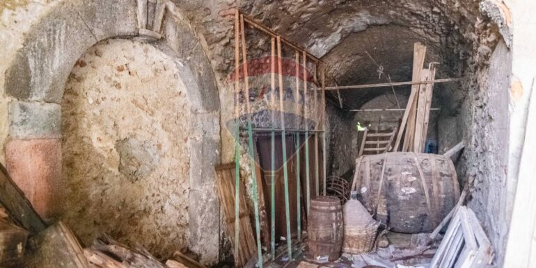 20251105183236-999103-9