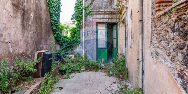 20251105183251-999103-13