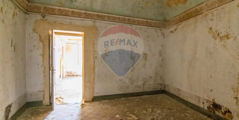 20251105183259-999103-15