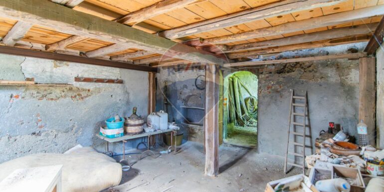 20251105183412-999103-36